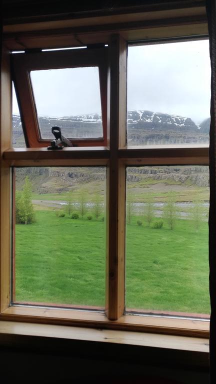 Fossardalur Guesthouse Djúpivogur Buitenkant foto