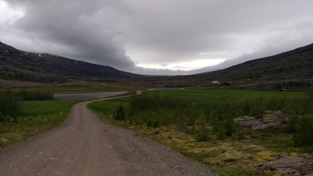 Fossardalur Guesthouse Djúpivogur Buitenkant foto
