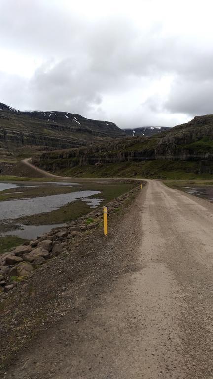 Fossardalur Guesthouse Djúpivogur Buitenkant foto