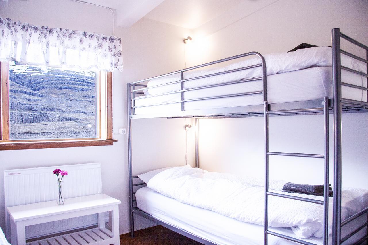 Fossardalur Guesthouse Djúpivogur Buitenkant foto